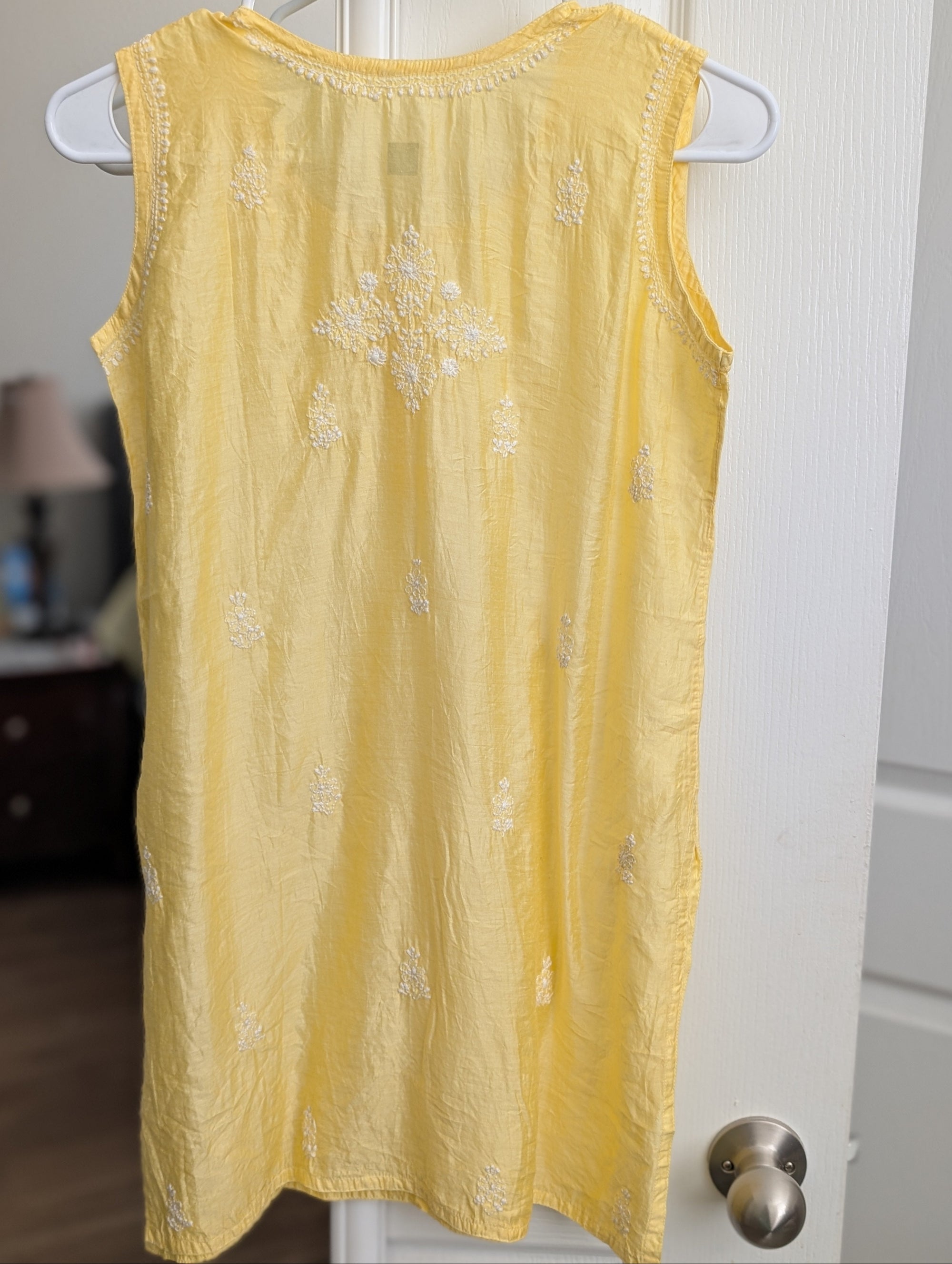 Sleeveless Chanderi Short Kurti XS