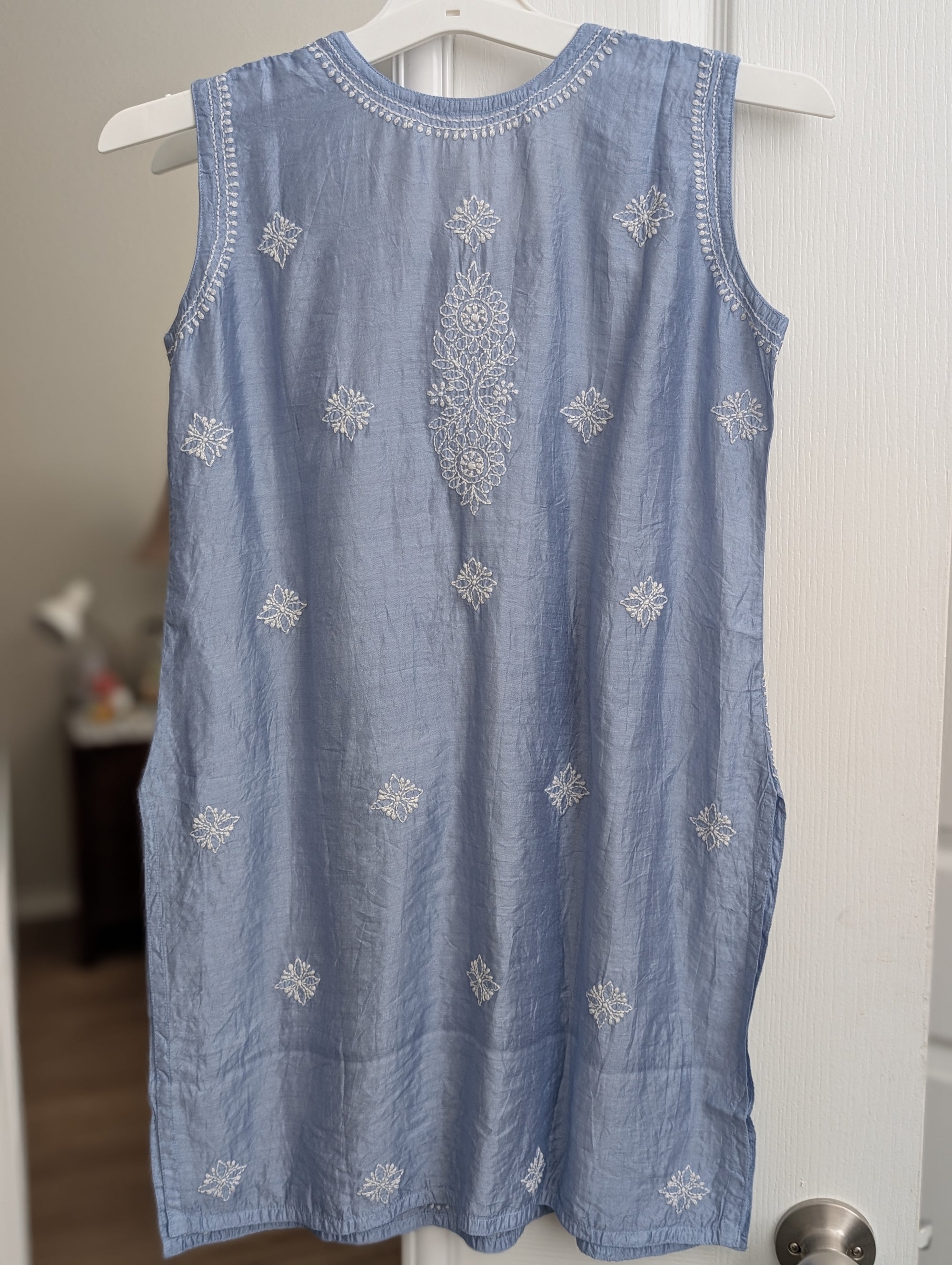 Sleeveless Chanderi Short Kurti XS