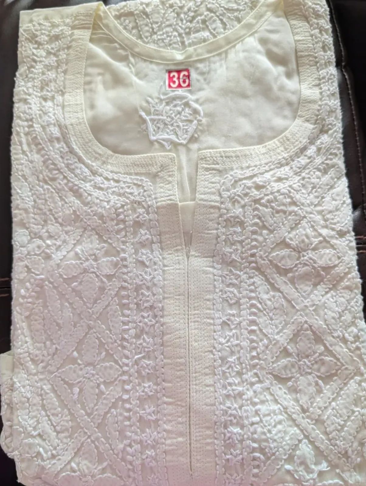 Jaaldaar Cotton Voile Chikankari Kurti